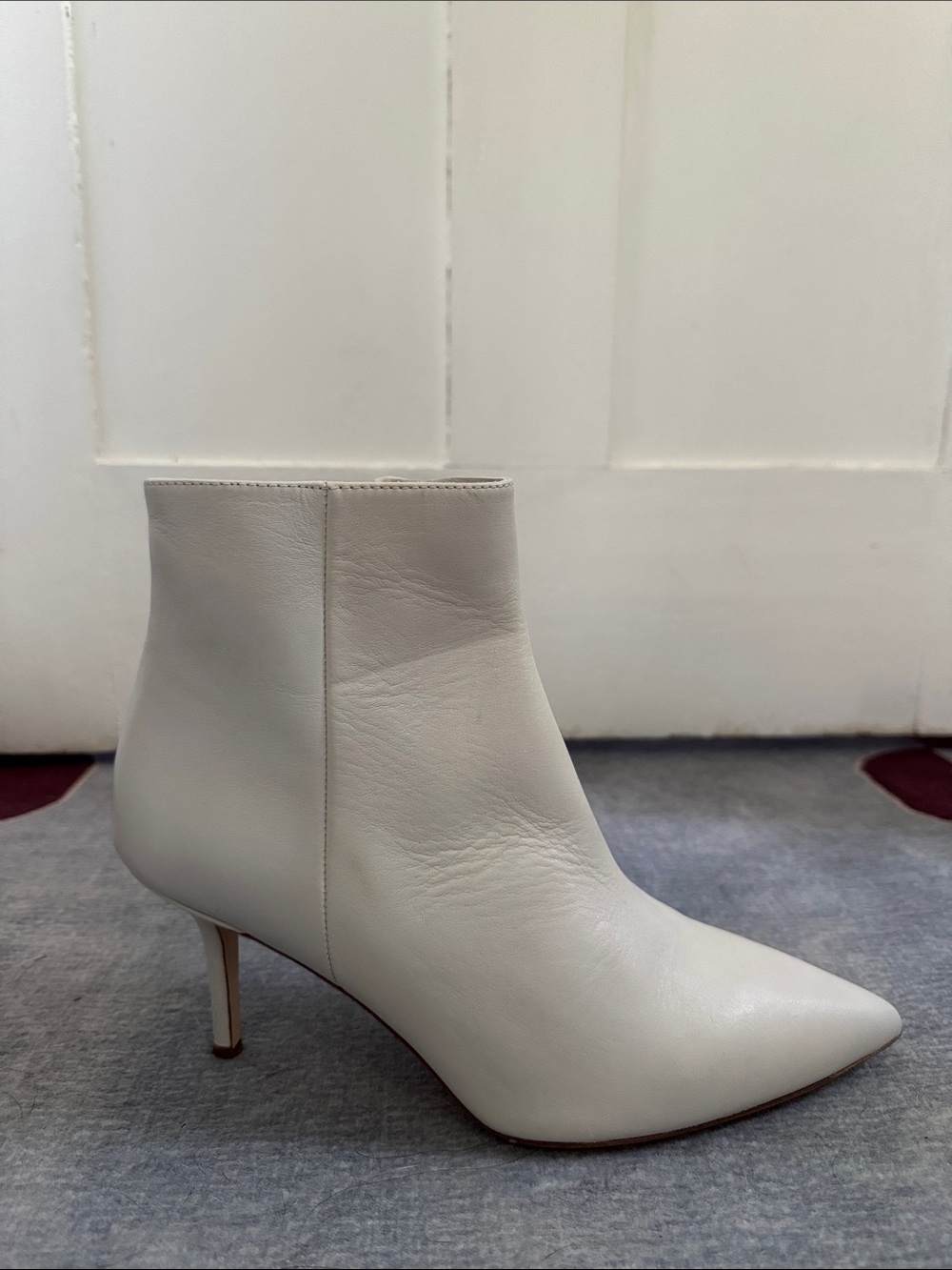 L’AGENCE Aimee Leather Pointed Toe Stiletto Ankle Bootie White Size 10